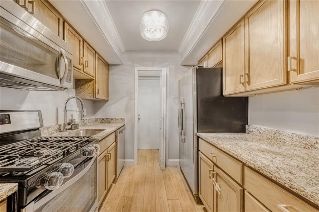 6851 Roswell Road A5