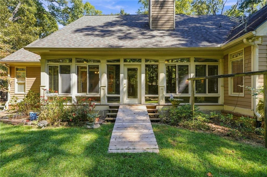 2131 Old Orchard Lane