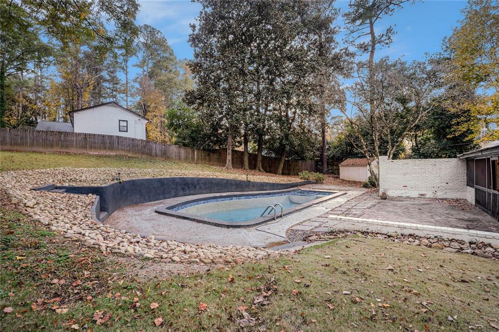 4090 Land O Lakes Drive NE