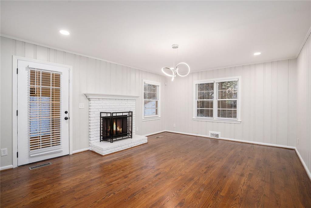 4090 Land O Lakes Drive NE