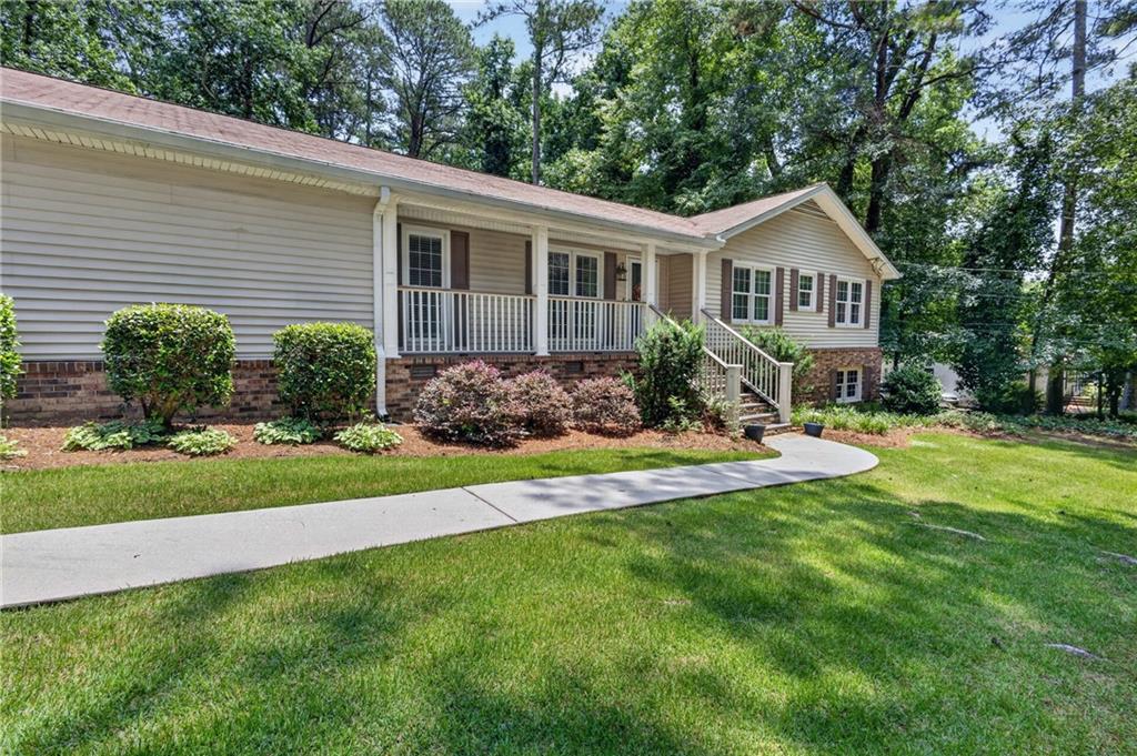 2868 Hickory Lane