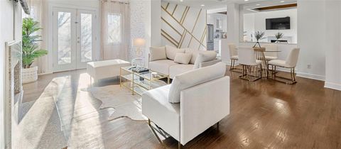 Condo For Rent - 2840 Peachtree Road #502<br/> Atlanta, GA 30305