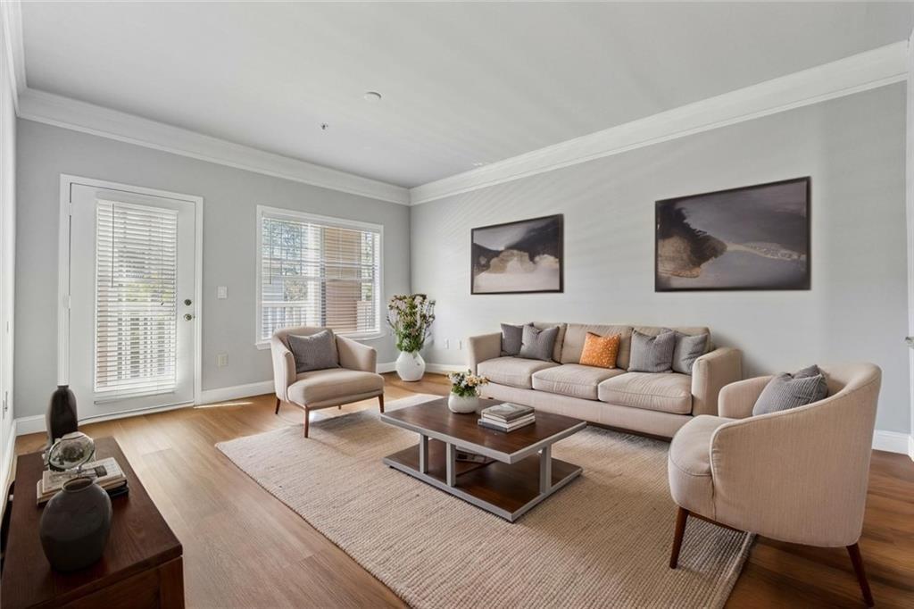 2700 Pine Tree Road NE 1115