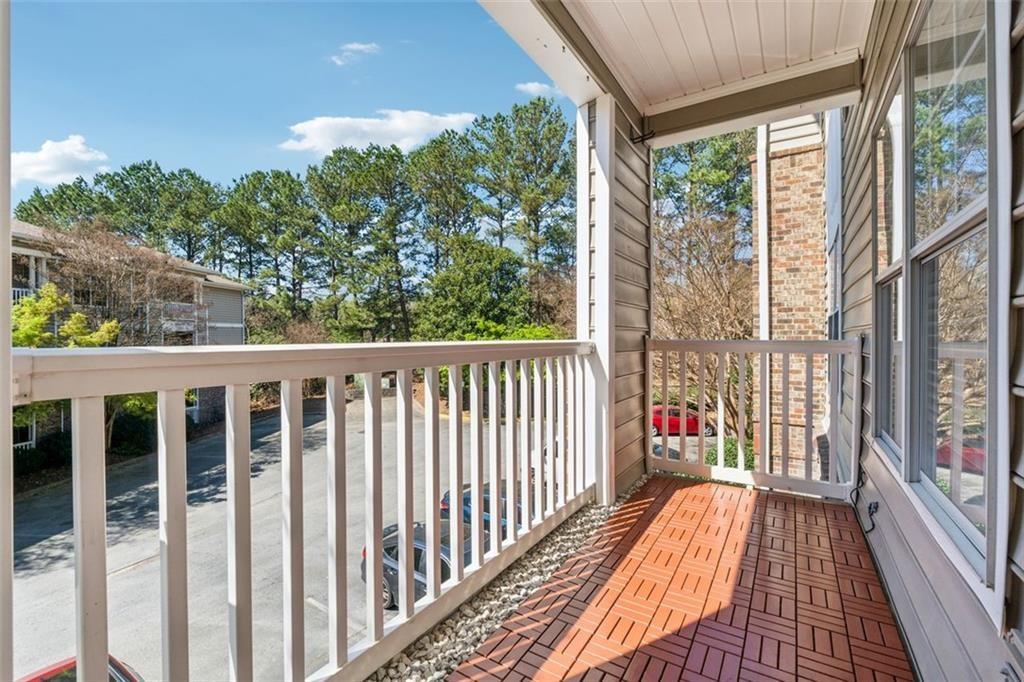 2700 Pine Tree Road NE 1115