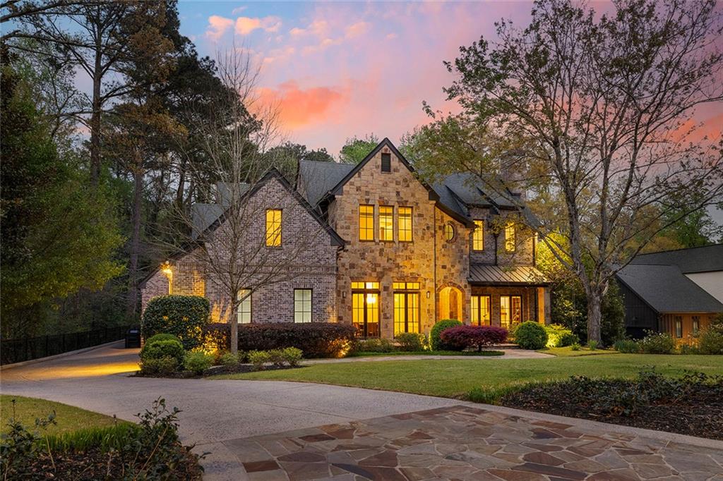 4915 Northway Drive NE