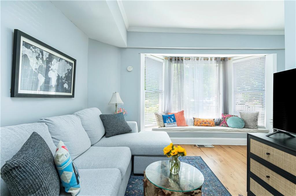 980 Saint Charles Avenue NE 2
