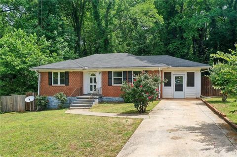 Photo of 1486 Woodfern Drive, Decatur, GA 30030 (MLS # 7764026)