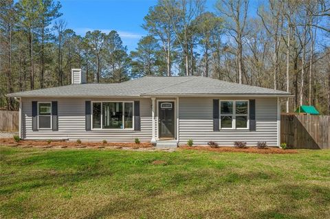 Homes For Sale - 100 Fairview Road<br/> Brooks, GA 30205