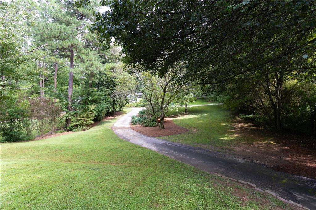 1311 Roxboro Drive NE