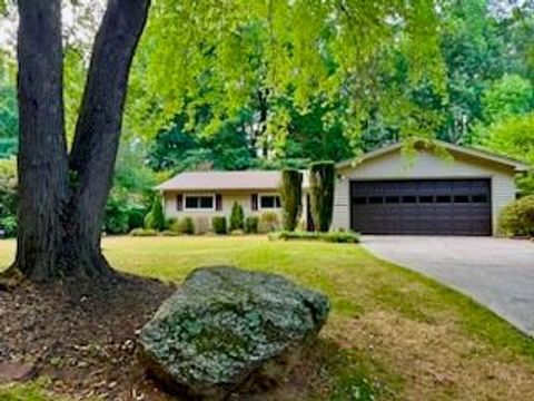 Single Family Residence in Marietta GA 3267 Mountain Hollow Drive.jpg