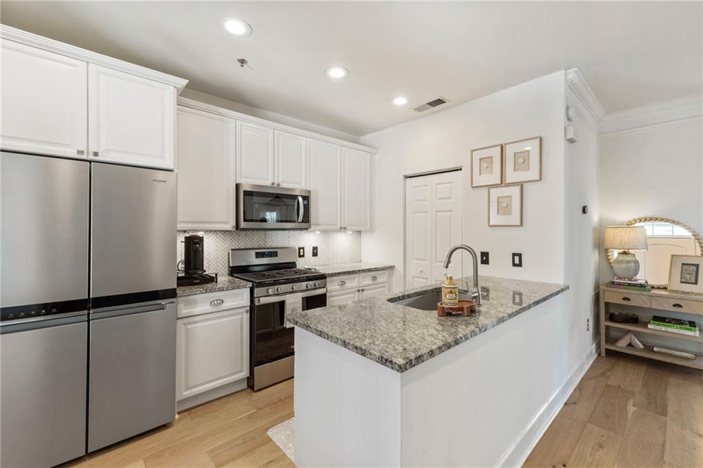 3101 Howell Mill Road NW 304