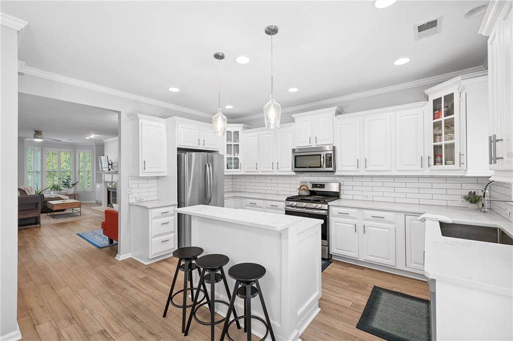 5710 Waters Edge Trail