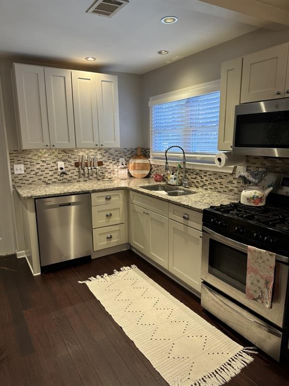 Barrington Hall - Residential Lease