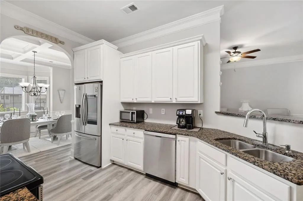 Forest Park, Georgia 30297, United States, 5 Bedrooms Bedrooms, ,3 BathroomsBathrooms,Residential,Active,139060