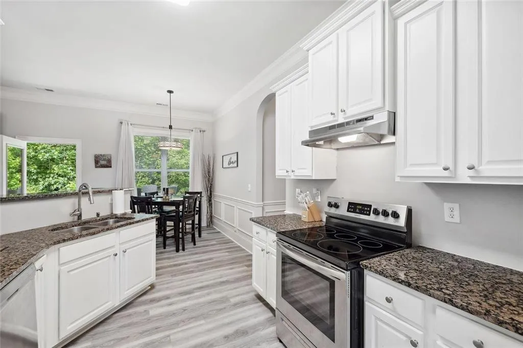 Forest Park, Georgia 30297, United States, 5 Bedrooms Bedrooms, ,3 BathroomsBathrooms,Residential,Active,139060