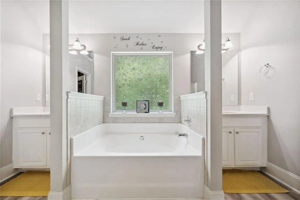 Forest Park, Georgia 30297, United States, 5 Bedrooms Bedrooms, ,3 BathroomsBathrooms,Residential,Active,139060