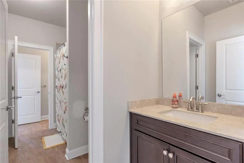 Alpharetta, Georgia 30004, United States, 4 Bedrooms Bedrooms, ,4 BathroomsBathrooms,Residential,Pending,202865