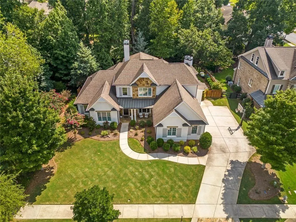 Alpharetta, Georgia 30004, United States, 4 Bedrooms Bedrooms, ,4 BathroomsBathrooms,Residential,Pending,202865