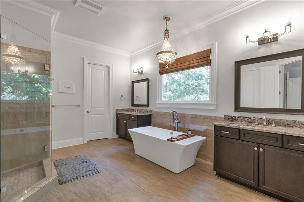 Alpharetta, Georgia 30004, United States, 4 Bedrooms Bedrooms, ,4 BathroomsBathrooms,Residential,Pending,202865