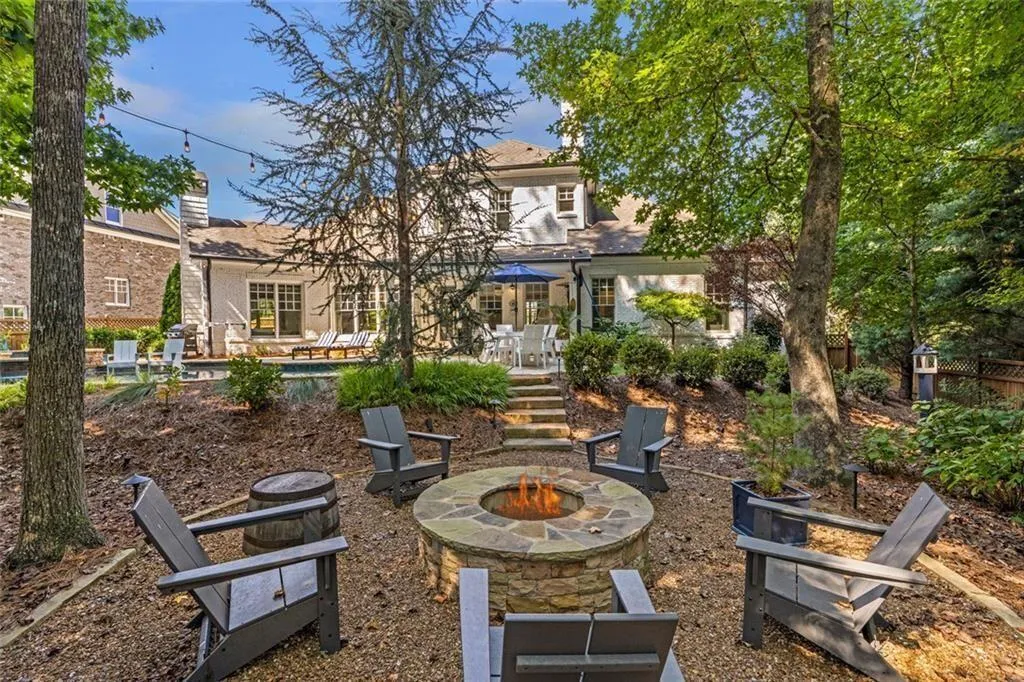 Alpharetta, Georgia 30004, United States, 4 Bedrooms Bedrooms, ,4 BathroomsBathrooms,Residential,Pending,202865