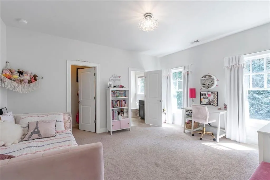 Alpharetta, Georgia 30004, United States, 4 Bedrooms Bedrooms, ,4 BathroomsBathrooms,Residential,Pending,202865