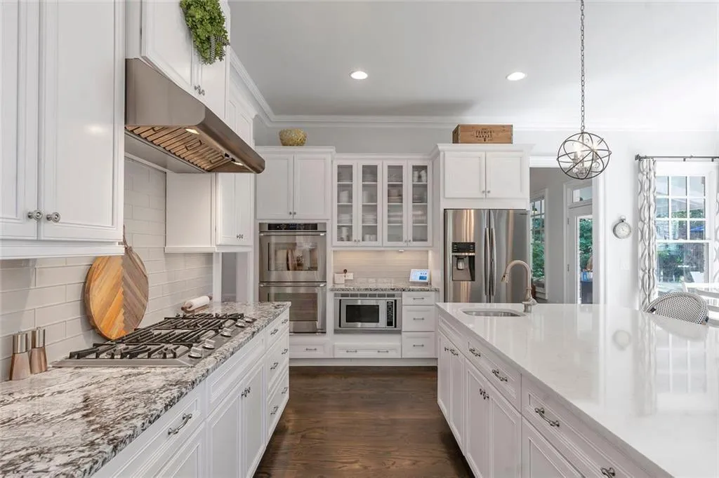 Alpharetta, Georgia 30004, United States, 4 Bedrooms Bedrooms, ,4 BathroomsBathrooms,Residential,Pending,202865