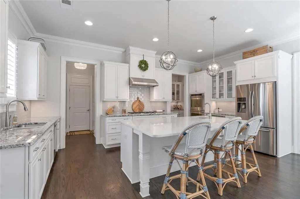 Alpharetta, Georgia 30004, United States, 4 Bedrooms Bedrooms, ,4 BathroomsBathrooms,Residential,Pending,202865