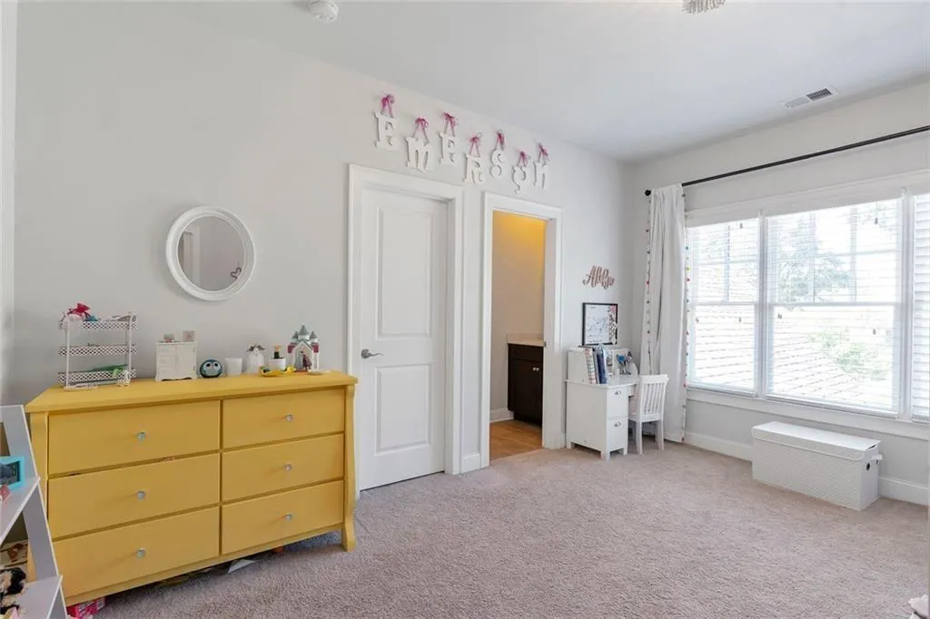 Alpharetta, Georgia 30004, United States, 4 Bedrooms Bedrooms, ,4 BathroomsBathrooms,Residential,Pending,202865