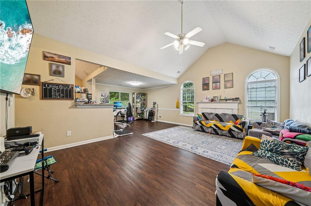 876 Ashton Oak Circle