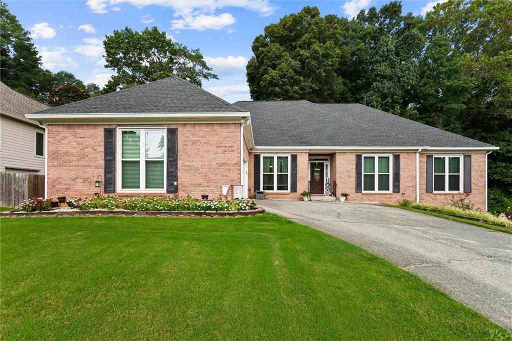 This beautifully renovated 4-5 bedroom, 3-bath residence offers over 4,000 sq. ft. of open, light-filled living space designed for today’s lifestyle. From the moment you step inside, you’ll notice the thoughtful updates and seamless flow that make this home perfect for both everyday living and entertaining.
The open-concept floor plan creates a warm and inviting atmosphere, connecting living, dining, and kitchen spaces.
A chef-inspired kitchen with modern finishes sets the stage for memorable gatherings.
The primary suite features a luxurious zero-entry shower, combining style and accessibility.
New windows and a newer roof give peace of mind with energy efficiency and long-term durability.
Upstairs, generously sized bedrooms and updated baths provide comfort and privacy for the whole household.
Outside, enjoy the expansive 0.63-acre lot with endless possibilities for recreation, gardening, or quiet relaxation.
Tucked away on a peaceful cul-de-sac, the setting offers added privacy and safety.
An optional HOA with swim and tennis amenities provides community perks without the mandatory fees.
Located in a top-rated school district, this home is an ideal choice for those seeking both convenience and value.
Just minutes from shopping, dining, and recreational amenities, you’ll have everything you need at your fingertips.
With its blend of space, upgrades, and unbeatable location, 2820 Ashton Tree Ct isn’t just a house – it’s the home you’ve been waiting for.