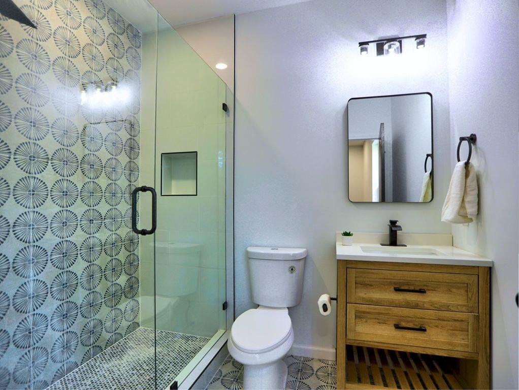 2590 BATES Street SE