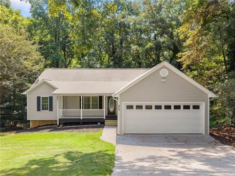 Homes For Sale - 473 Christopher Drive<br/> Gainesville, GA 30501