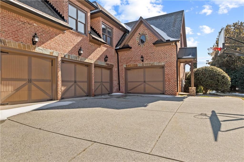 2613 Northern Oak Drive