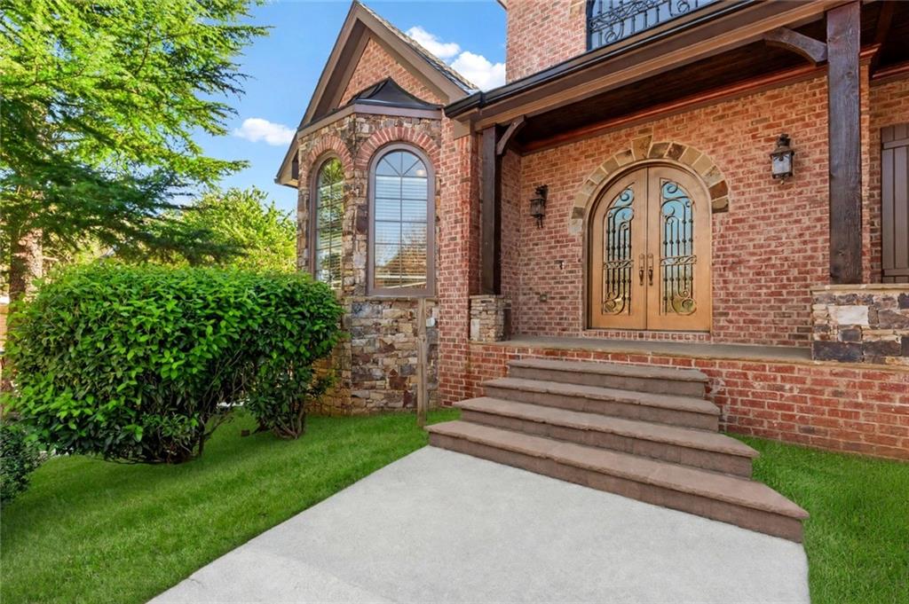 2613 Northern Oak Drive