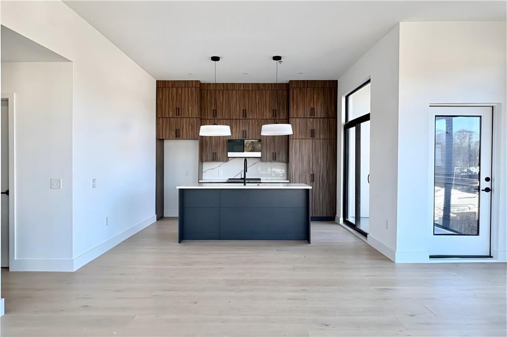 567 Ponce De Leon Avenue 502