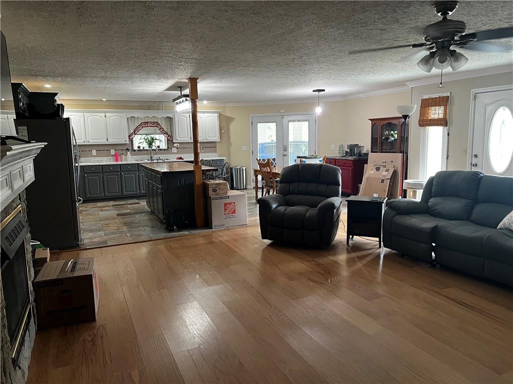 208 Kentucky Drive NE
