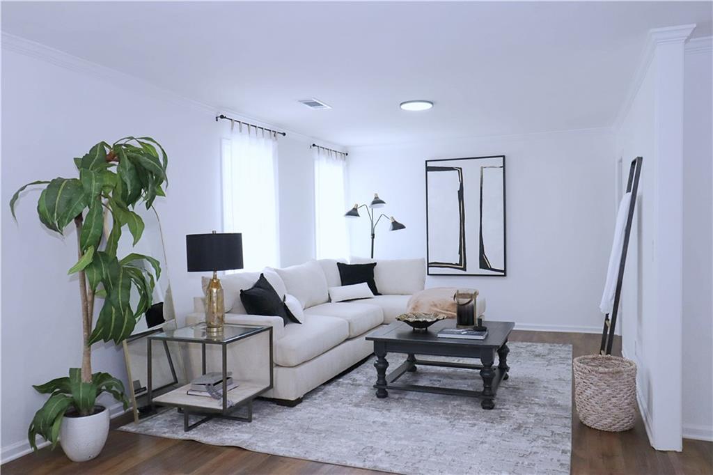 382 MCARTHUR Drive NE