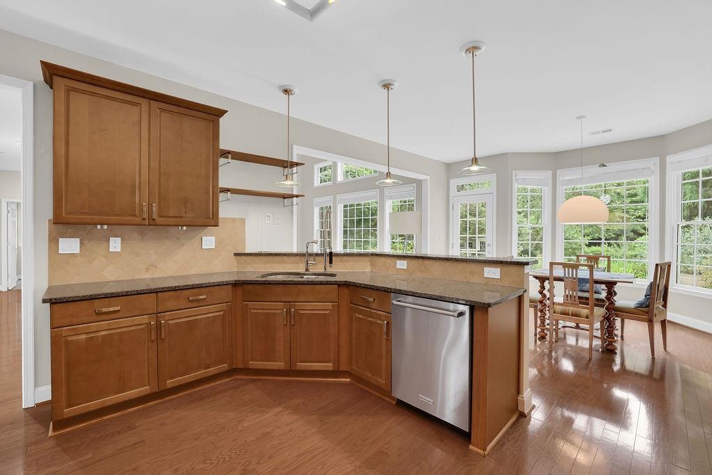 Lakefield Manor - Residential