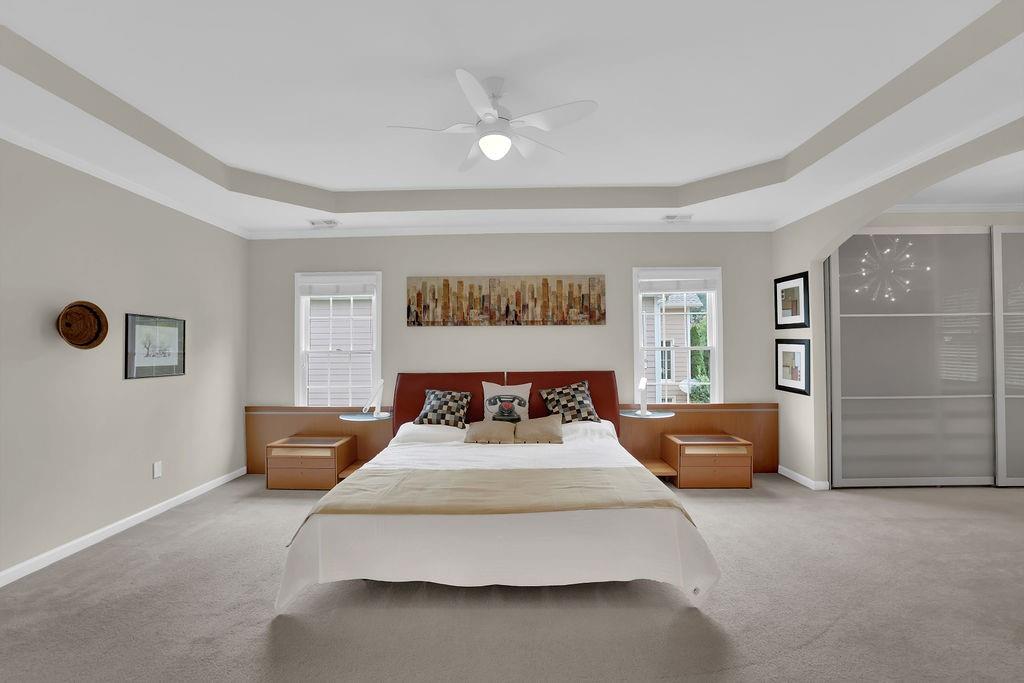 Lakefield Manor - Residential