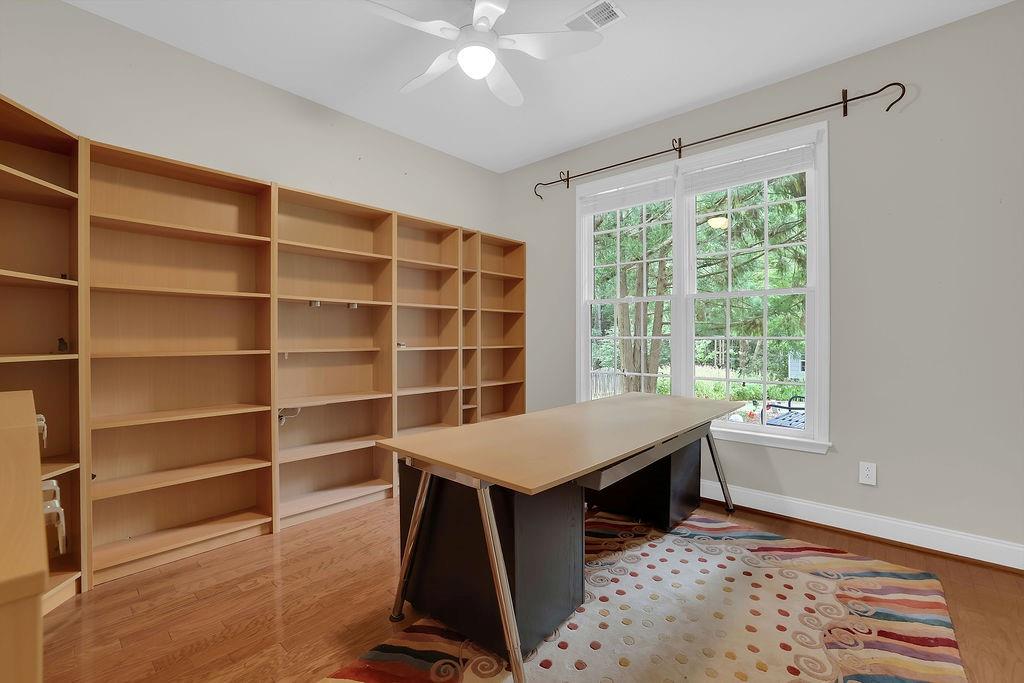 Lakefield Manor - Residential