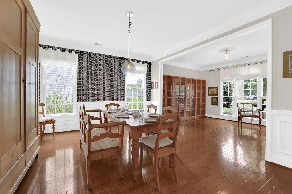 Lakefield Manor - Residential