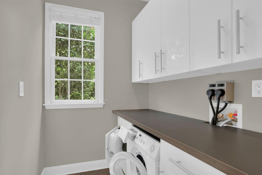 Lakefield Manor - Residential