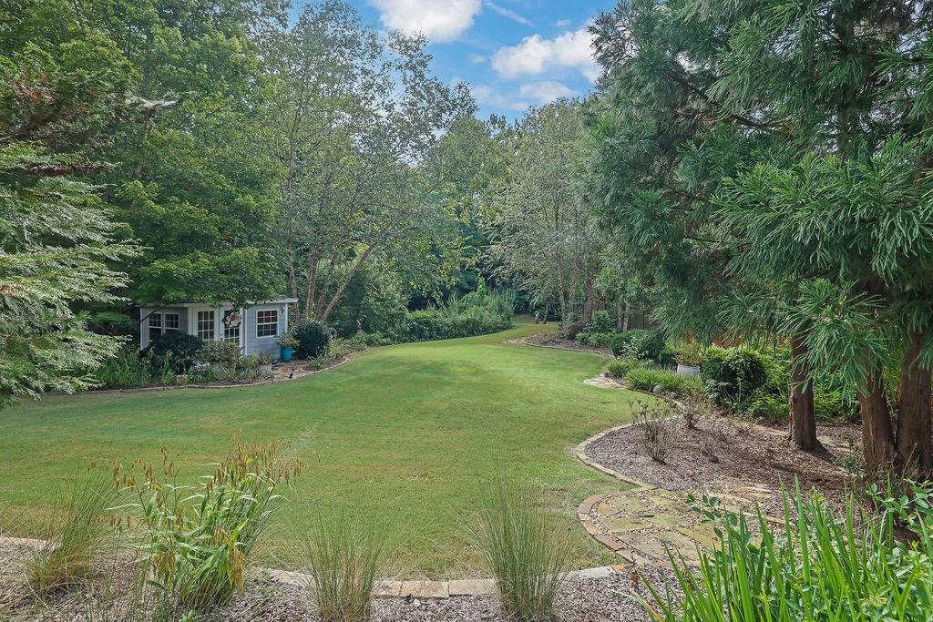 Lakefield Manor - Residential
