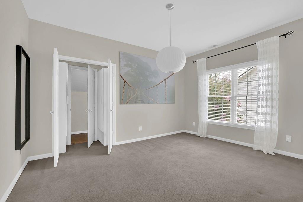 Lakefield Manor - Residential