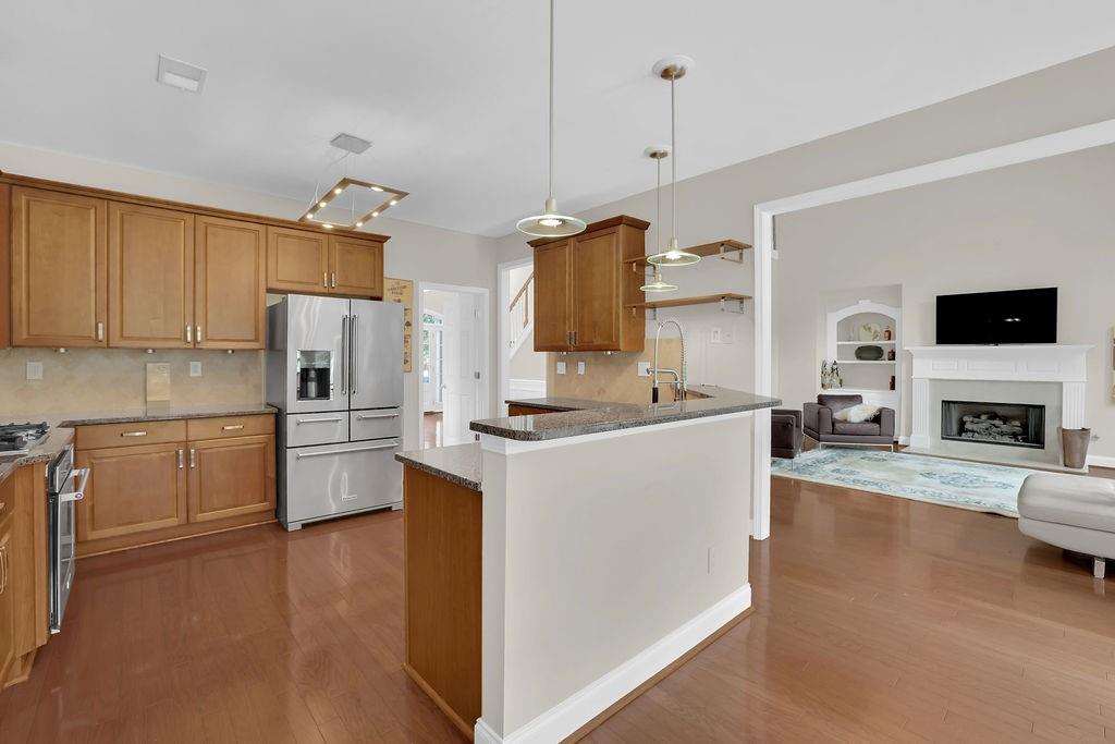 Lakefield Manor - Residential