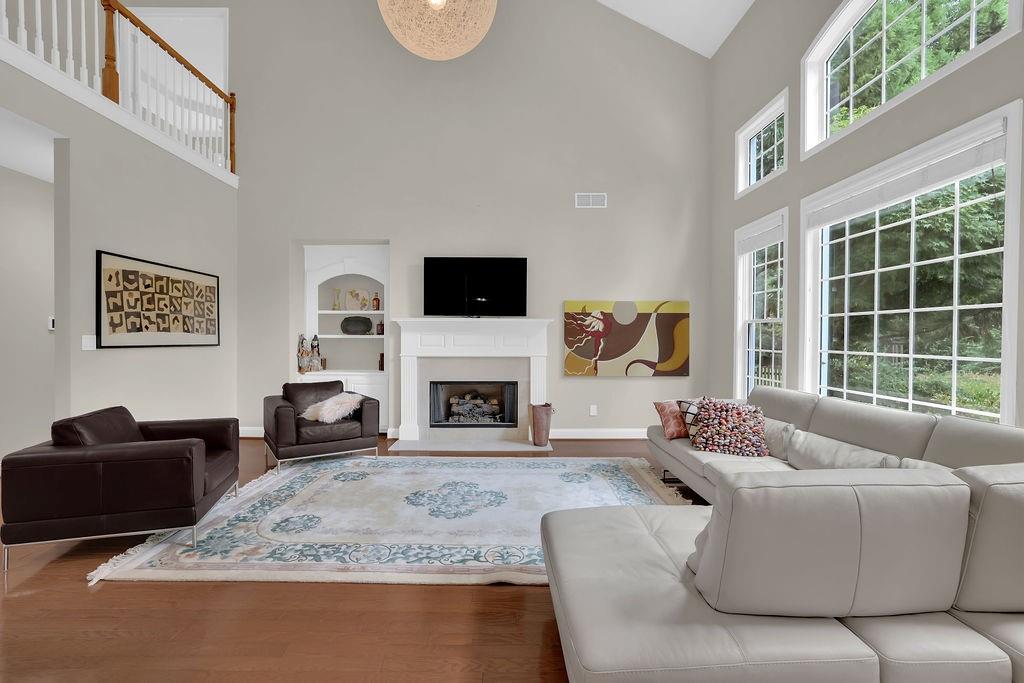 Lakefield Manor - Residential