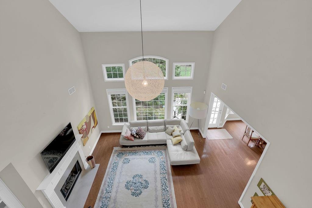 Lakefield Manor - Residential