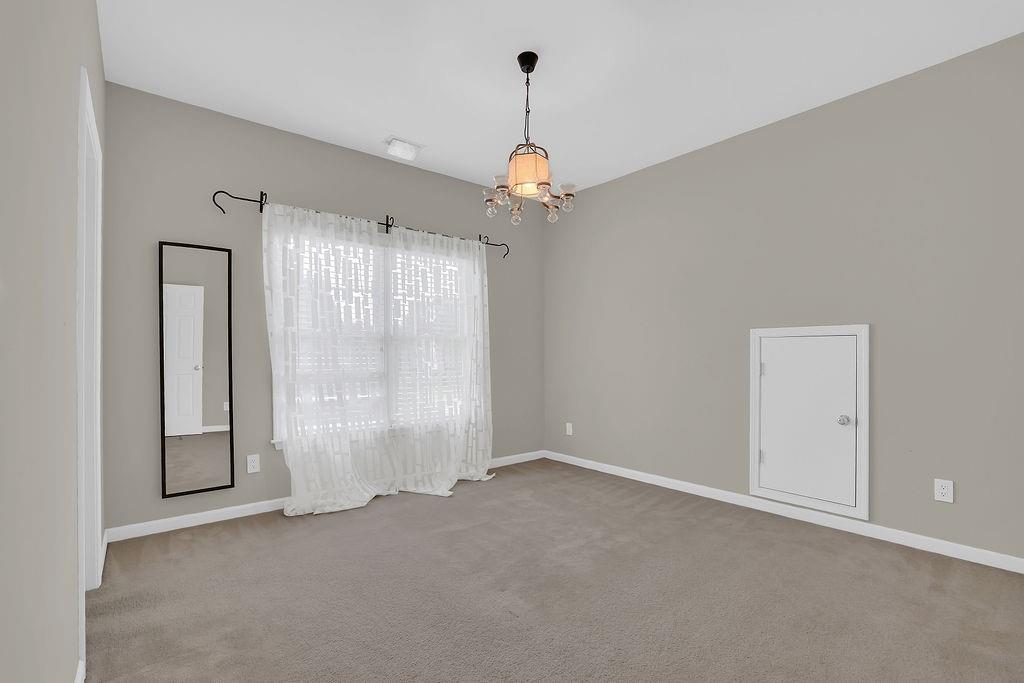 Lakefield Manor - Residential
