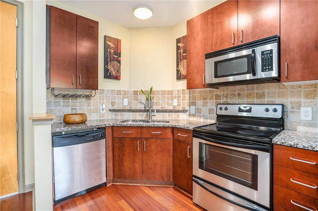898 Oak Street SW 3420
