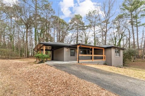 2749 Lincoln Court NW Atlanta GA 30318